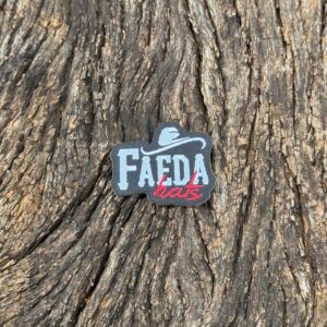 Adesivo de Chapéu Faeda Red